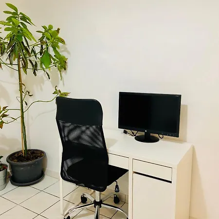 Sweet - 55m2 Appt, Garden, Swimming Pool, Parking Πανσιόν Τουλούζη
