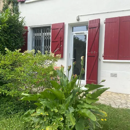 Guest house Sweet - 55m2 Appartment, Garden, Swimming Pool, Parking