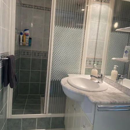 Sweet - 55m2 Appartment, Garden, Swimming Pool, Parking 4*