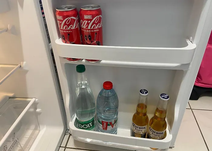 Sweet - 55m2 Appartment, Garden, Swimming Pool, Parking Гостевой дом