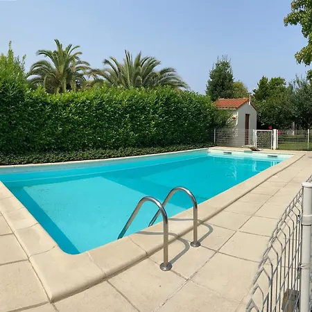 בית הארחה Sweet - 55m2 Appartment, Garden, Swimming Pool, Parking