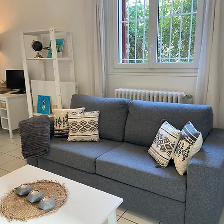 Sweet - 55m2 Appartment, Garden, Swimming Pool, Parking 4*